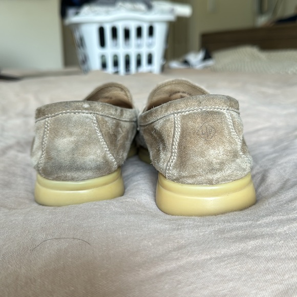 Loro Piana Summer Walk in Sandstone, 38 - Picture 4 of 6